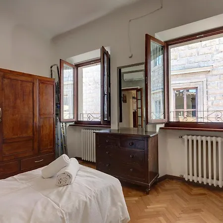 Apartament Corno 7